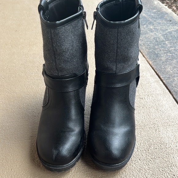 Charlotte Russe Booties - Picture 5 of 8